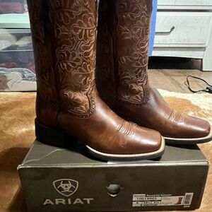 Ariat Womens Embroidered Western Boots